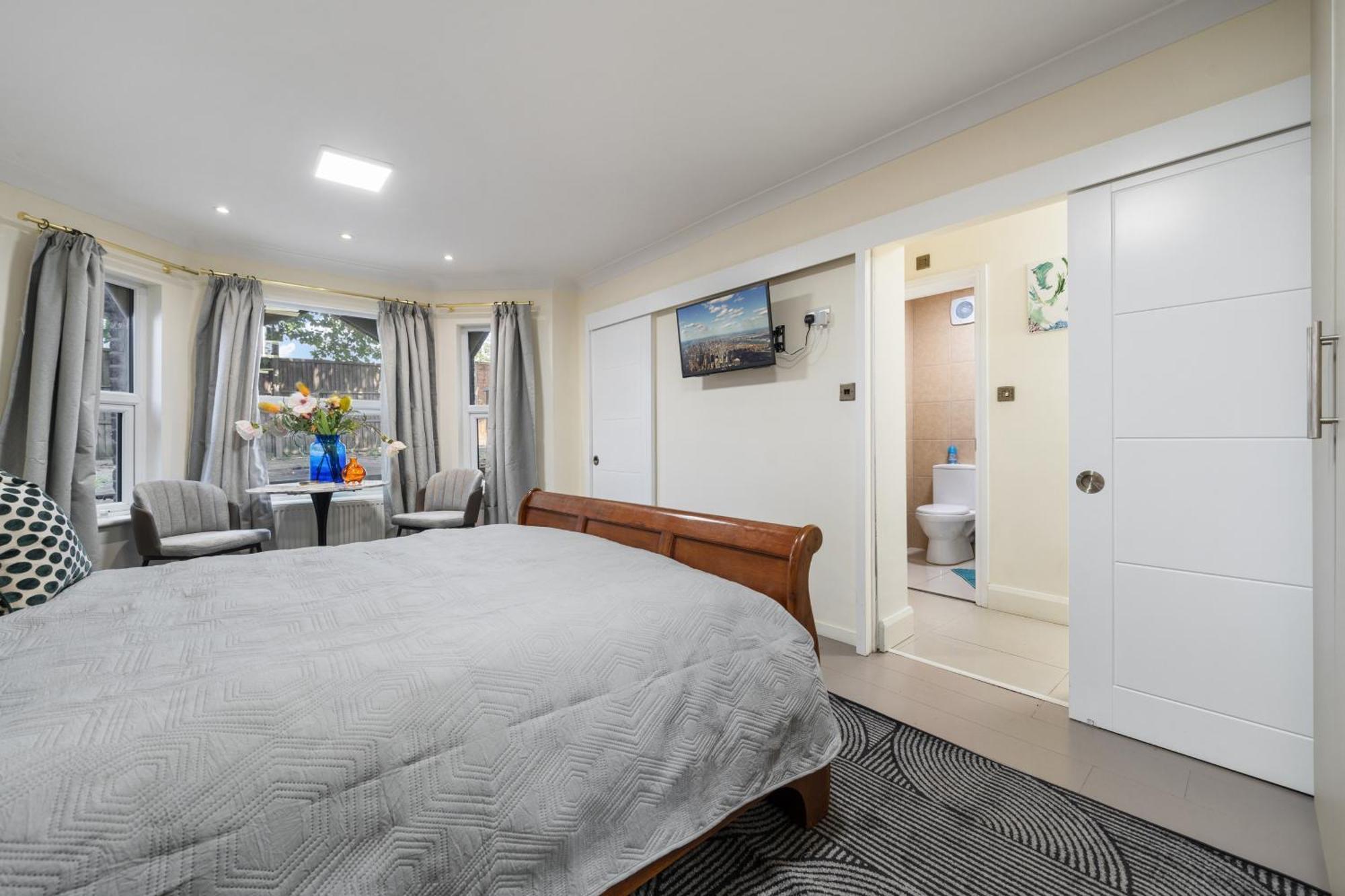 Leamington Park Studio With Parking London Exterior photo